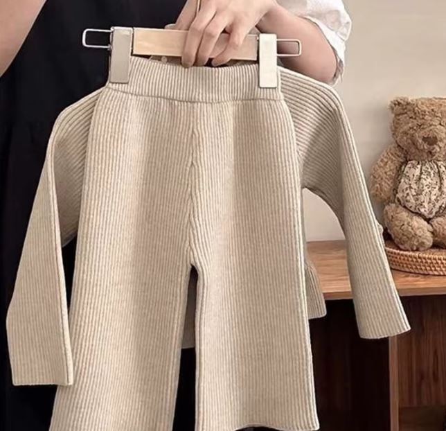 Knitted Bow Set